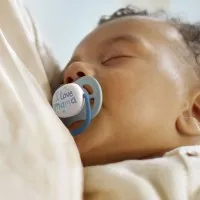 Philips AVENT Ортодонтични залъгалки Ultra Air HAPPY + стерилизаторна кутия (0-6м), НАДПИС/ЛОДКА, 2 бр./оп. SCF080/01