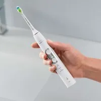 Philips Sonicare Звукочестотна четка за зъби Protective Clean 6100, бяла + UV санитайзер HX6877/68 Philips Sonicare Звукочестотна четка за зъби Protective Clean 6100, бяла + UV санитайзер HX6877/68