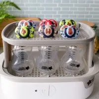 Ортодонтични залъгалки Tommee Tippee FUN FRIENDS, 18-36м, синьо и зелено с декорация Tommee Tippee Ортодонтични залъгалки FUN FRIENDS, 18-36м, син заек/зелен катерица