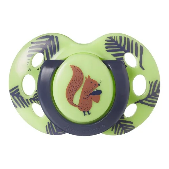 Ортодонтични залъгалки Tommee Tippee FUN FRIENDS, 18-36м, синьо и зелено с декорация Tommee Tippee Ортодонтични залъгалки FUN FRIENDS, 18-36м, син заек/зелен катерица