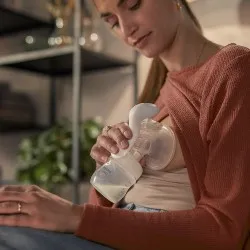 Ръчна помпа за изцеждане на кърма Philips Avent Natural Motion SCF430/20