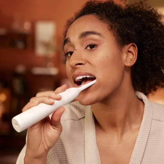 Philips Sonicare series 5300 Електрически звукови четки за зъби HX7109/01 бяла и черна с калъф Philips Sonicare комплект четки за зъби HX7109/01 серия 5300, бяла и черна с калъфи
