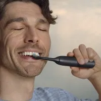 Philips Sonicare series 5300 Електрически звукови четки за зъби HX7109/01 бяла и черна с калъф Philips Sonicare комплект четки за зъби HX7109/01 серия 5300, бяла и черна с калъфи