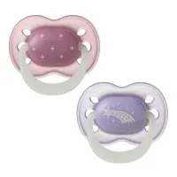 Ортодонтични залъгалки Tommee Tippee NIGHT GLOW 0-6м, 2 броя, розов/лилав Tommee Tippee Ортодонтични залъгалки NIGHT GLOW 0-6м, TT.0308