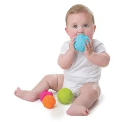Тактилни релефни топки PLAYGRO (4бр./оп.) 6м+ Тактилни релефни топки PLAYGRO (4бр./оп.) 6м+